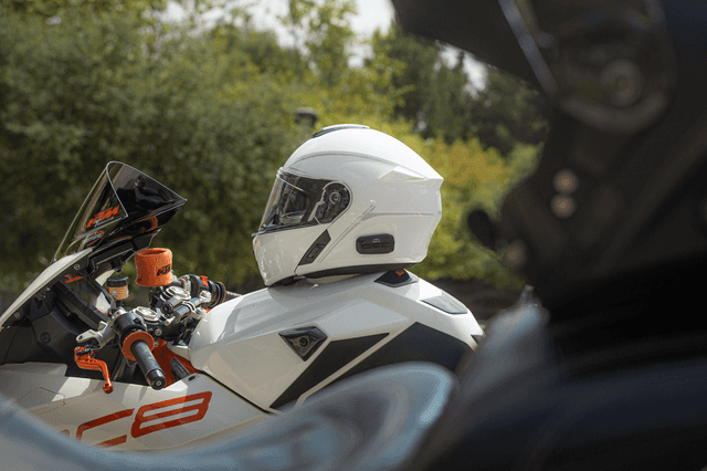 SENA 0100-2174 Outrush R Helmet - White - XL — image 4 of 5