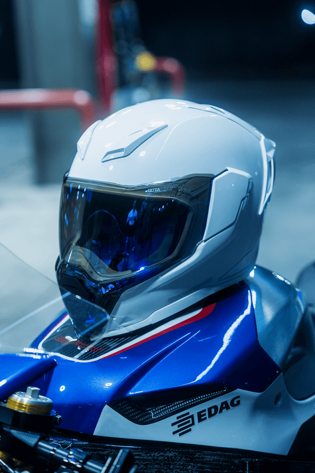 ICON 0101-19285 Ultraflite™ Helmet - Solid - MIPS® - Gloss White - 3XL — image 5 of 6