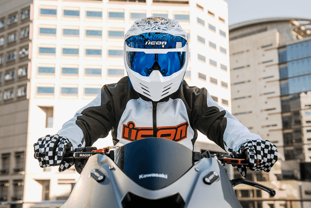 ICON 0104-3437 Elsinore™ Helmet - Doodle 3 - White - XS — image 5 of 8