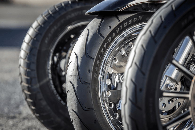 MICHELIN 0303-0212 Tire - Scorcher 11 - Front - T-Spec - 120/70ZR18 - (59W) — image 8 of 9
