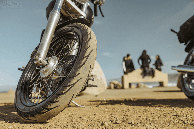 MICHELIN 0306-0698 Tire - Commander III - Rear - 150/90B15 - 74H — image 10 of 14