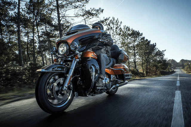 MICHELIN 0307-0064 Tire - Scorcher 31 - Front - 130/70B18 - 63H — image 9 of 11