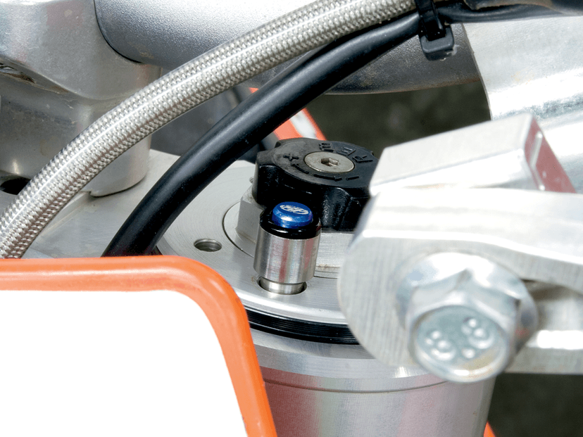 MOTION PRO 0404-0144 Micro Bleeder Set - Black - M4 x 0.7 — image 2 of 2