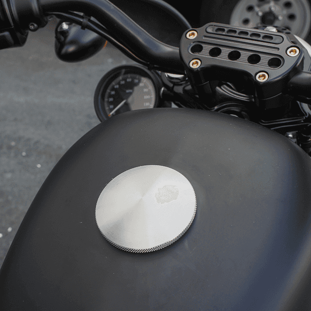 JOKER MACHINE 0703-0645 Gas Cap - Knurled - Chrome - Harley-Davidson — image 3 of 3