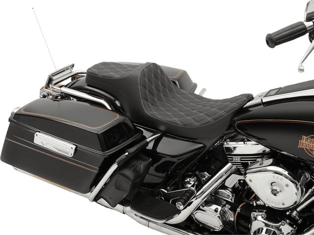 DRAG SPECIALTIES SEATS 0801-1130 Predator III Seat - Double Diamond - Silver Stitched - FLHR/FLHX '99-'07 — image 3 of 3