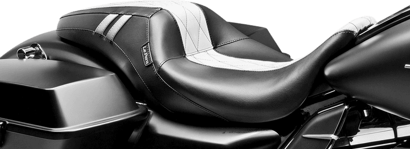 LE PERA 0801-1225 Outcast GT Seat - Full-Length - w/o Backrest - Black Double Diamond w/White Inlay - FL '08-'23 — image 4 of 4