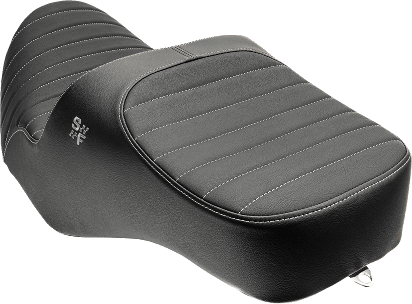 SLYFOX 08012375 Chariot Seat - Silver Classic Stitch - Silver Logo - FLH/FLT '09-'23.5 — image 3 of 3
