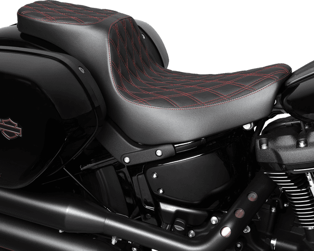 DRAG SPECIALTIES SEATS 0802-1637 Predator 2-Up Seat - Vinyl - Double Diamond - Red Stitching - FLSB/FXLRS '18-'24 — image 4 of 4