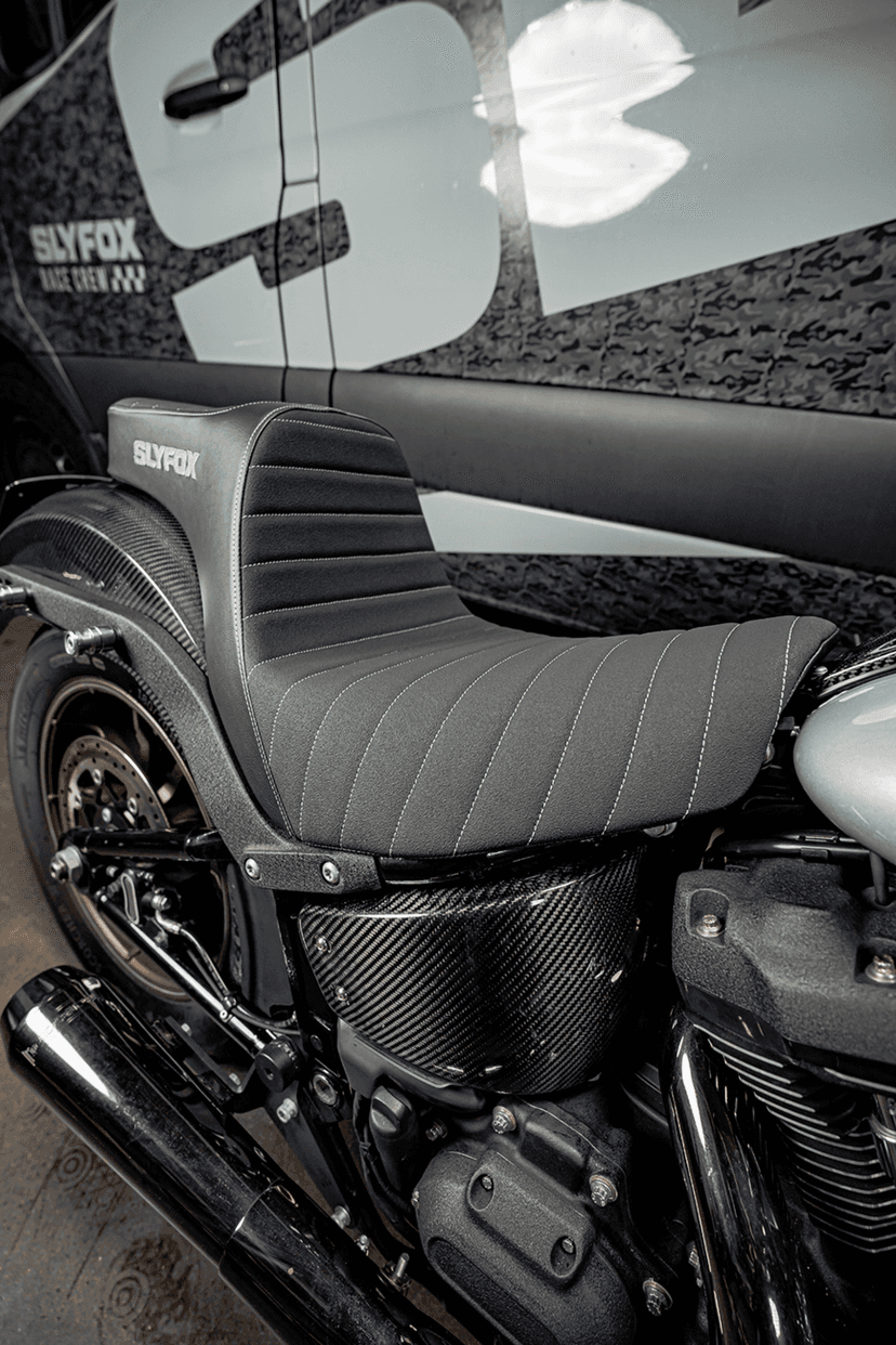 SLYFOX 08021657 High Noon Seat - Vinyl - Classic Stitch - Silver Logo - FL/FX '18-'24 — image 8 of 8