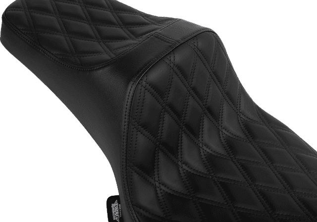 DRAG SPECIALTIES SEATS 0810-2470 Predator III 2-Up Seat - Vinyl/Solar Leather - Double Diamond - Chieftain '25/Challenger '20-'25 — image 2 of 4
