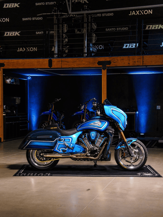 RUSS WERNIMONT DESIGNS 1402-0438 Custom Retro Front Fender - For 19" Wheel - HD Challenger/Chieftain — image 2 of 2