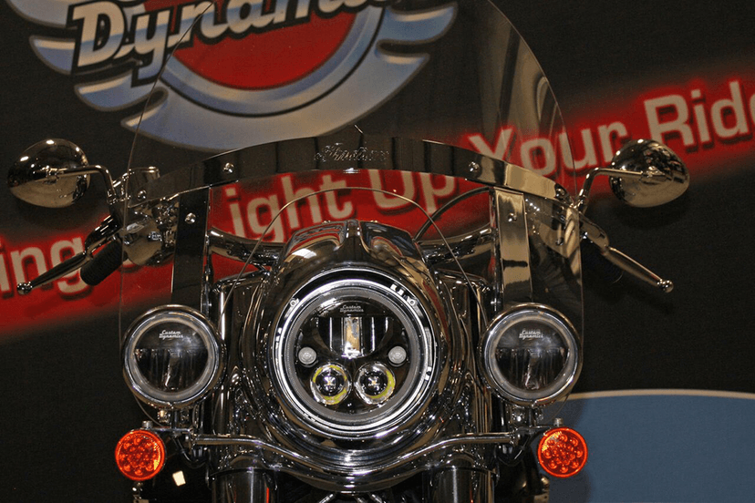 CUSTOM DYNAMICS 2001-1574 Headlamp - 7" - TruBEAM® - Black - Chieftain — image 2 of 2