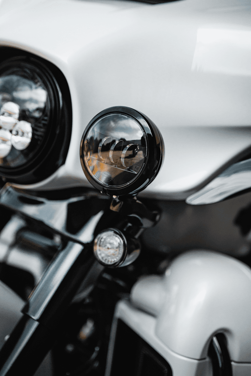 CUSTOM DYNAMICS 2001-2380 Passing Lamp with Halo - 4-1/2" - Black — image 6 of 7