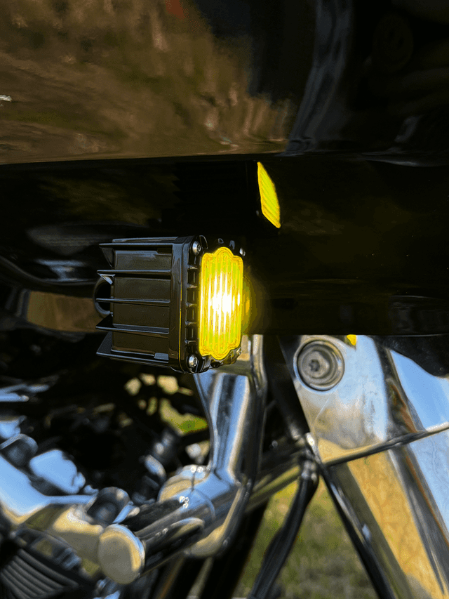 CUSTOM DYNAMICS 2020-2215 LED Turn Signals - Black -Yellow Lens - Road Glide — image 3 of 4