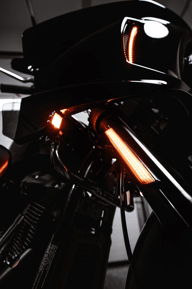CUSTOM DYNAMICS 2020-2216 LED Turn Signals - Front - Gloss Black — image 4 of 8