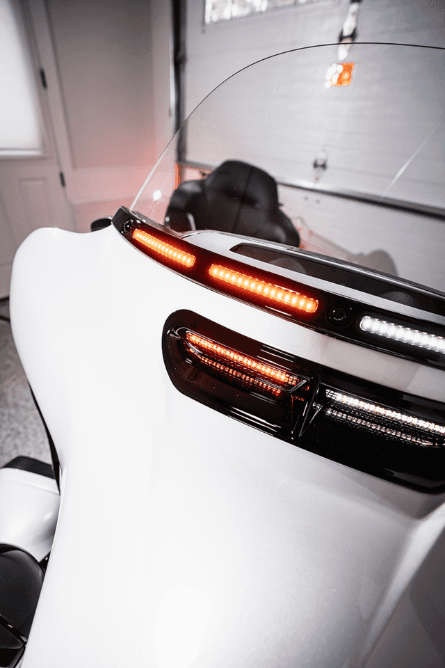 CUSTOM DYNAMICS 2040-2810 LED Vent Insert - Amber/White - Black w/ Black Mesh — image 4 of 6