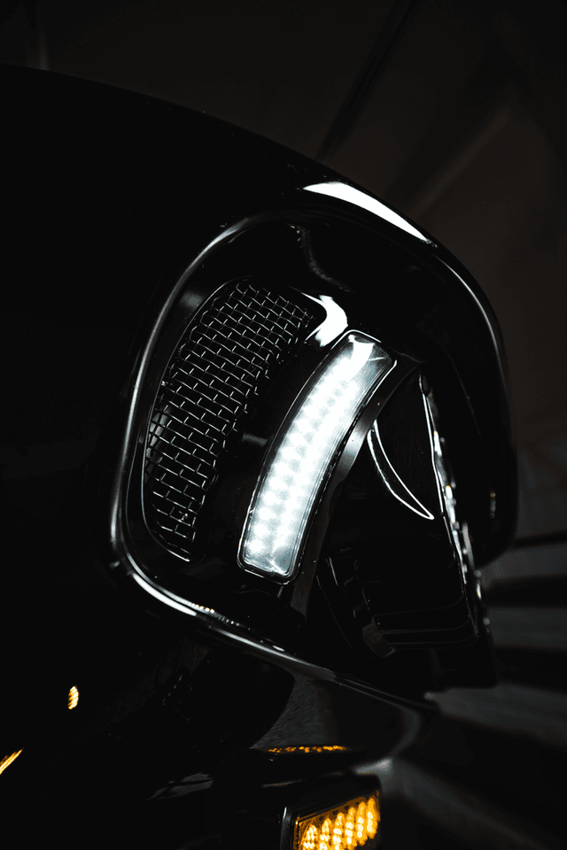 CUSTOM DYNAMICS 2040-2815 LED Vent Insert - Amber/White - Black w/ Black Mesh — image 7 of 7