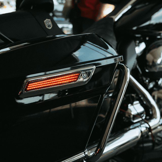 CUSTOM DYNAMICS 2040-2866 Latch Light - Saddlebag - Smoke - Chrome — image 3 of 3