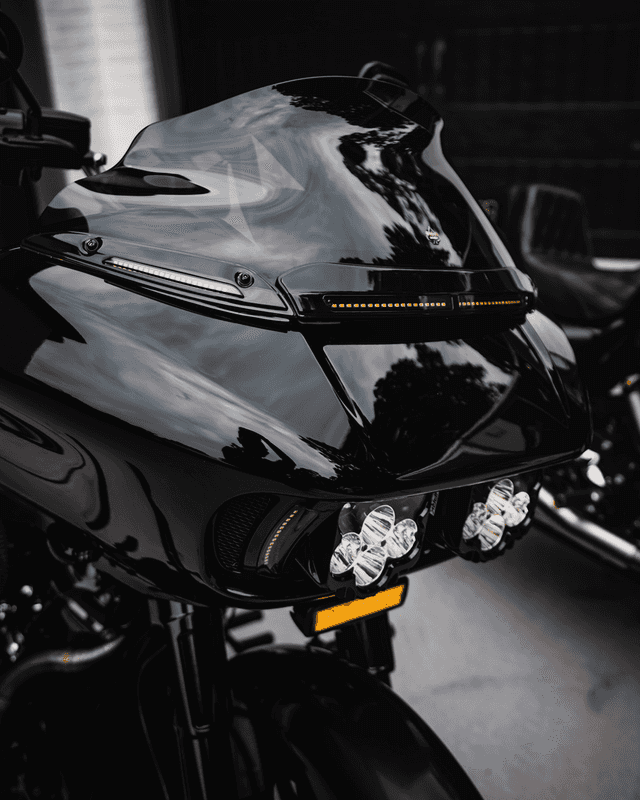 CUSTOM DYNAMICS 2040-3230 LED Windshield Trim - Gloss Black — image 6 of 6