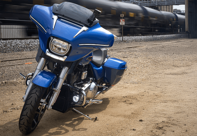 CIRO 2040-3431 Quill™ Fairing Light - w/Turn Signal - Chrome - FLHX — image 4 of 4