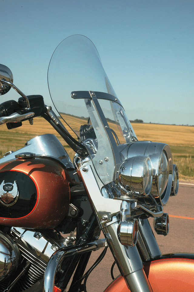 KLOCK WERKS 2310-0387 Billboard Flare® Windshield - 16" - Clear - '94-'25 FLH/FLD — image 2 of 2