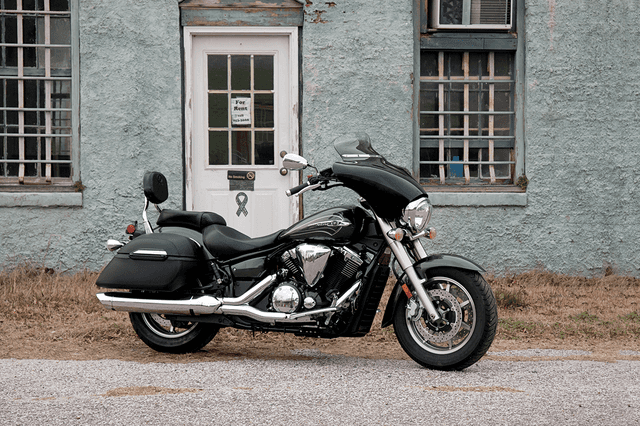 MEMPHIS SHADES 2350-0128 Fairing Windshield Trim - Stainless Steel - Polished - Slim — image 2 of 6