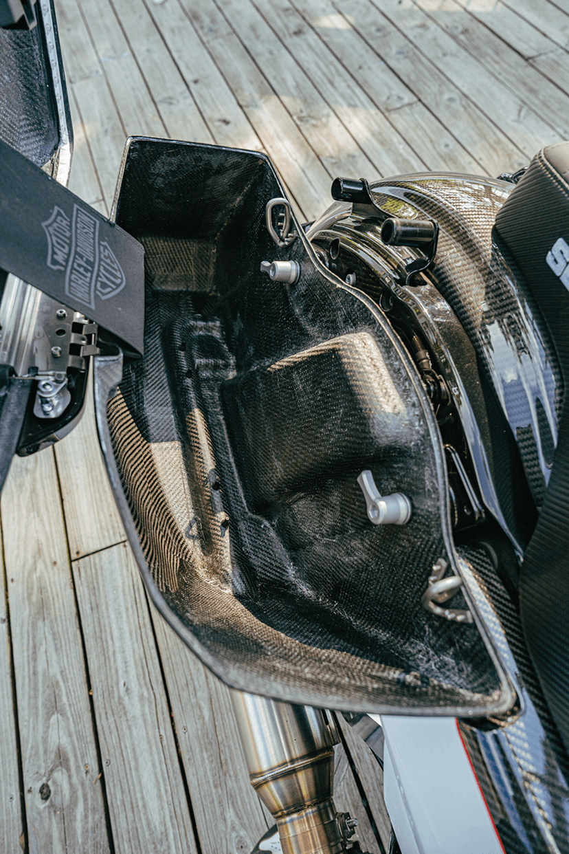 SLYFOX 3501-2125 Saddlebag Bottoms - Carbon Gloss - FL '24-'25 — image 3 of 3
