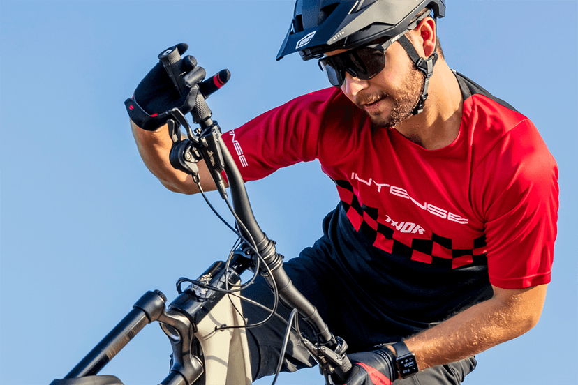 THOR 5120-0140 Intense Assist Chex Short-Sleeve Jersey - Red/Black - Medium — image 5 of 5