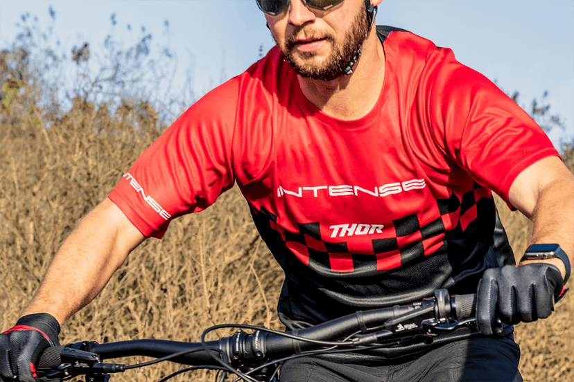 THOR 5120-0140 Intense Assist Chex Short-Sleeve Jersey - Red/Black - Medium — image 4 of 5
