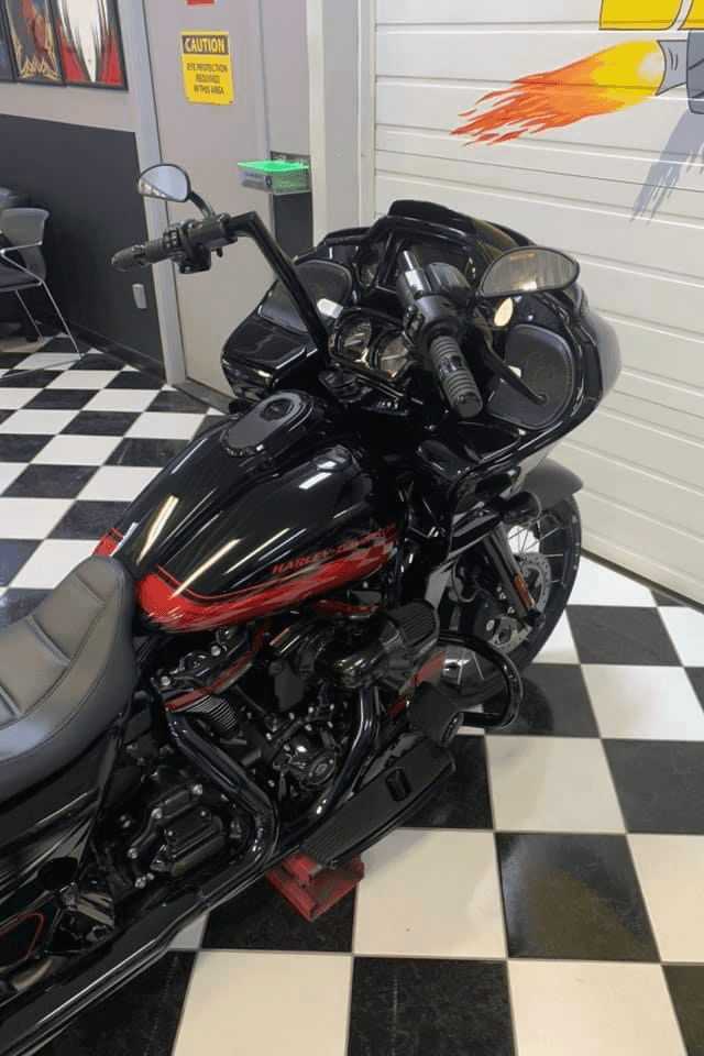 FAT BAGGERS INC. 0601-5525 1-1/4" EZ Install Flat Top Handlebar - 12" - Black — image 4 of 6