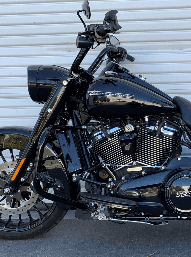 ULTRACOOL 0713-0168 Frame Mount Oil Cooler Kit - Gloss Black - M8 Touring/Trike — image 2 of 4