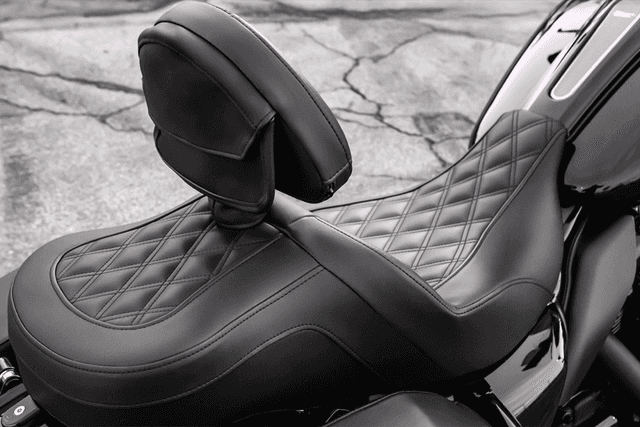 SADDLEMEN 0801-1188 Roadsofa™ Seat - with Backrest - Full Lattice Stitch - Heated - FLH/FLT '08-'25 — image 2 of 3