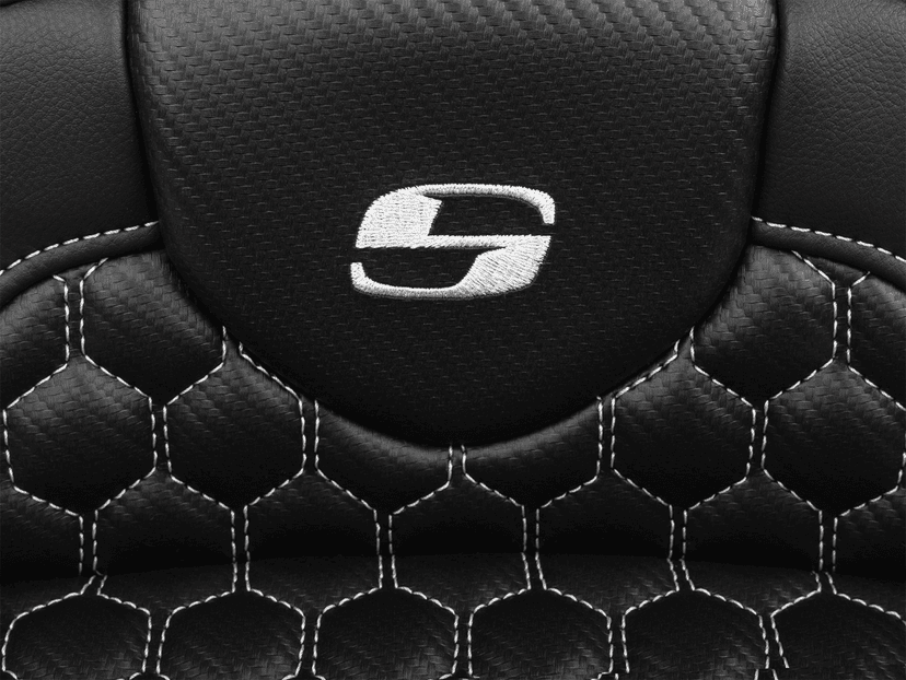 SADDLEMEN 0801-1767 Roadsofa™ Extended Reach Seat - with Backrest - Honeycomb - Silver Stitch - FLTR/FLHX '23-'24 — image 5 of 5
