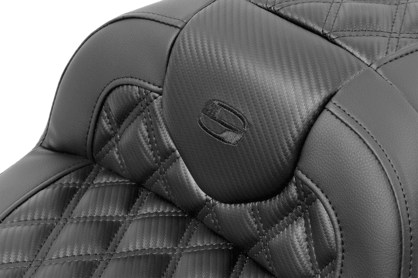 SADDLEMEN 0801-1786 RoadSofa™ Seat - with Backrest - Carbon Fiber - Lattice Stitch - FLTR/FLHX '23-'24 — image 5 of 6
