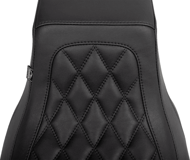 MUSTANG 0801-1907 One Piece 2-Up Squareback Seat - Double Diamond - Smooth - FLH/FLT '23-'25 — image 2 of 3