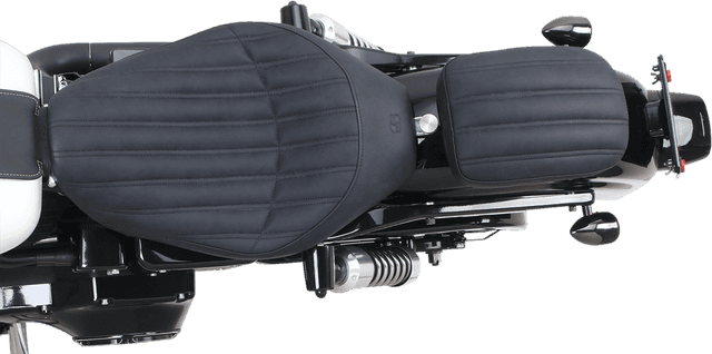 SADDLEMEN 0807-0172 Detachable Pillion Pad - Knuckle - 7" — image 4 of 4