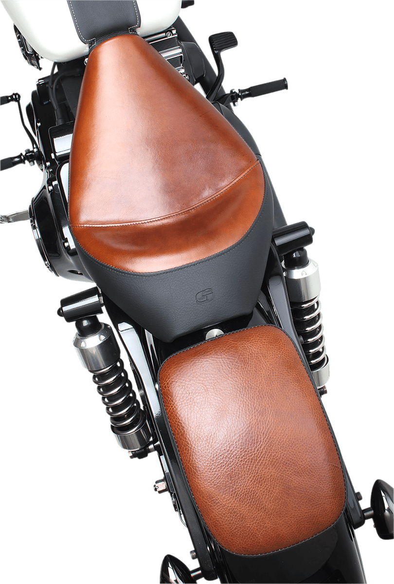 SADDLEMEN 0807-0175 Detachable Pillion Pad - Lariat - 7" — image 2 of 4
