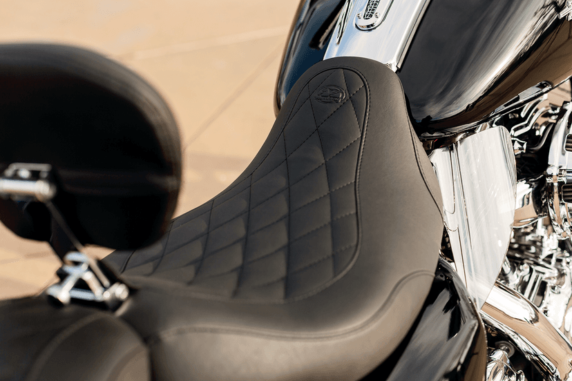 MUSTANG 0810-1927 Wide Tripper™ Solo Seat - With Removable Driver Backrest - FL '08-'25 — image 2 of 5