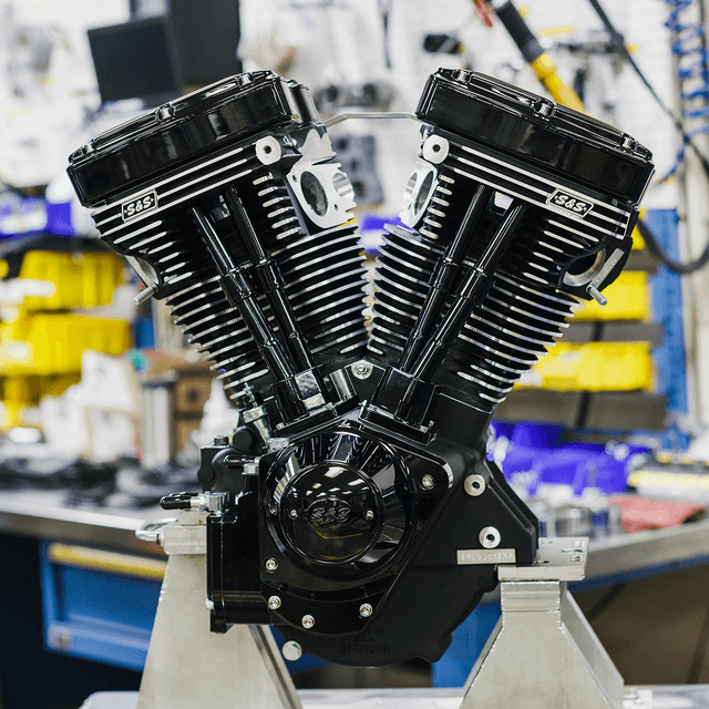 S&S CYCLE 0901-0257 V124 Long Block Engine - Black Edition - Big Twin | Custom Chasis w/Alternator-Style Primary — image 3 of 6