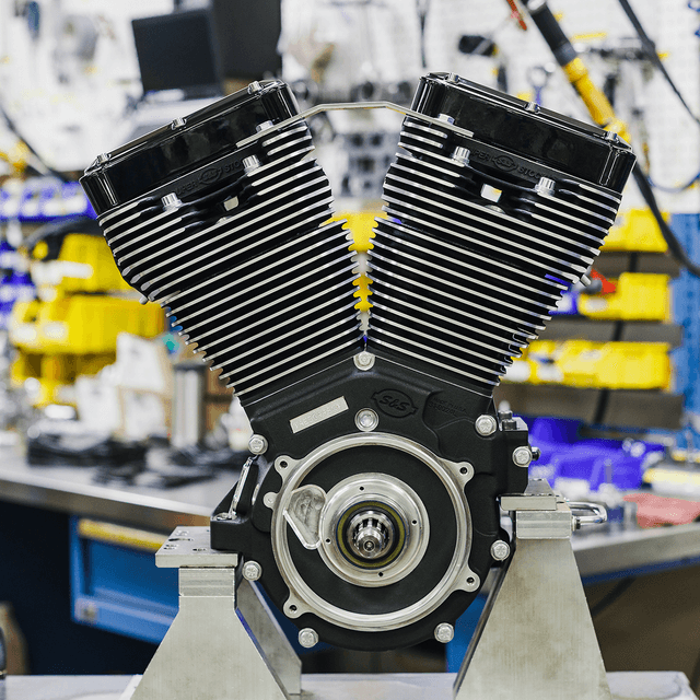 S&S CYCLE 0901-0257 V124 Long Block Engine - Black Edition - Big Twin | Custom Chasis w/Alternator-Style Primary — image 5 of 6