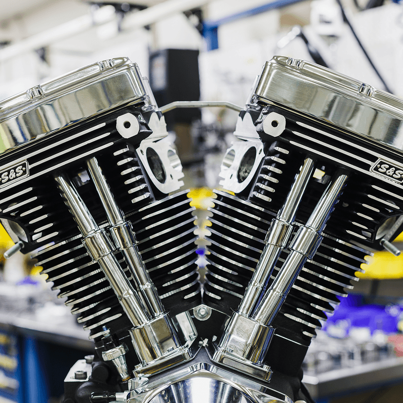 S&S CYCLE 0901-0258 V124 Long Block Engine - Chrome/Wrinkle Black - Big Twin | Custom Chasis w/Alternator-Style Primary — image 3 of 7
